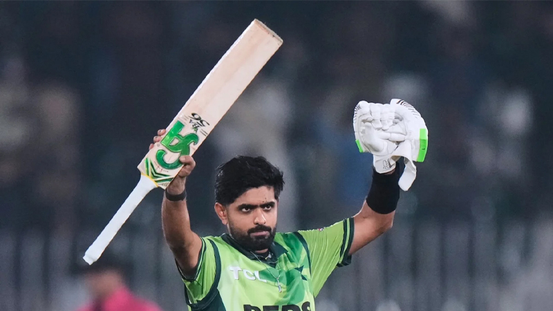 বাবর আজমকে শাস্তি দিলো আইসিসি